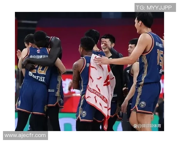 南京足球队以87分稳居冠军赛积分榜首位争冠形势一片大好