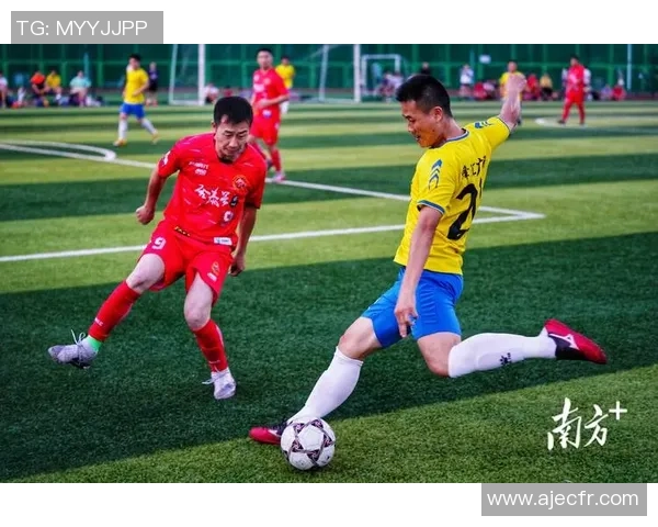 身形瘦高的足球明星如何在赛场上展现出独特的魅力与实力