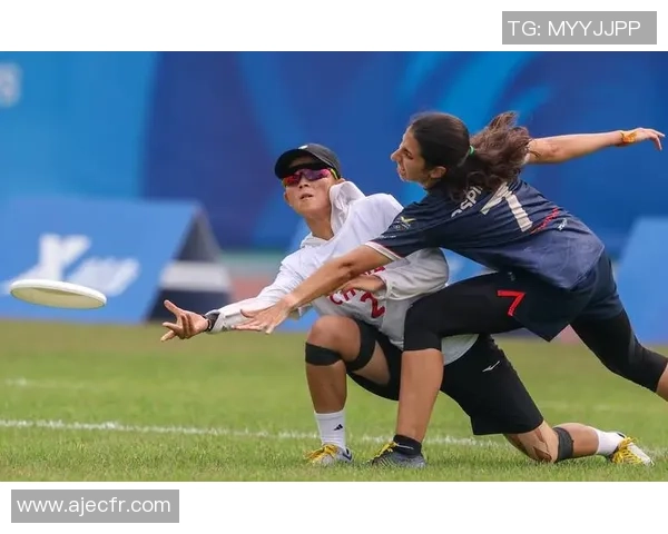 飞盘战术：北京飞盘队的边路渗透体系